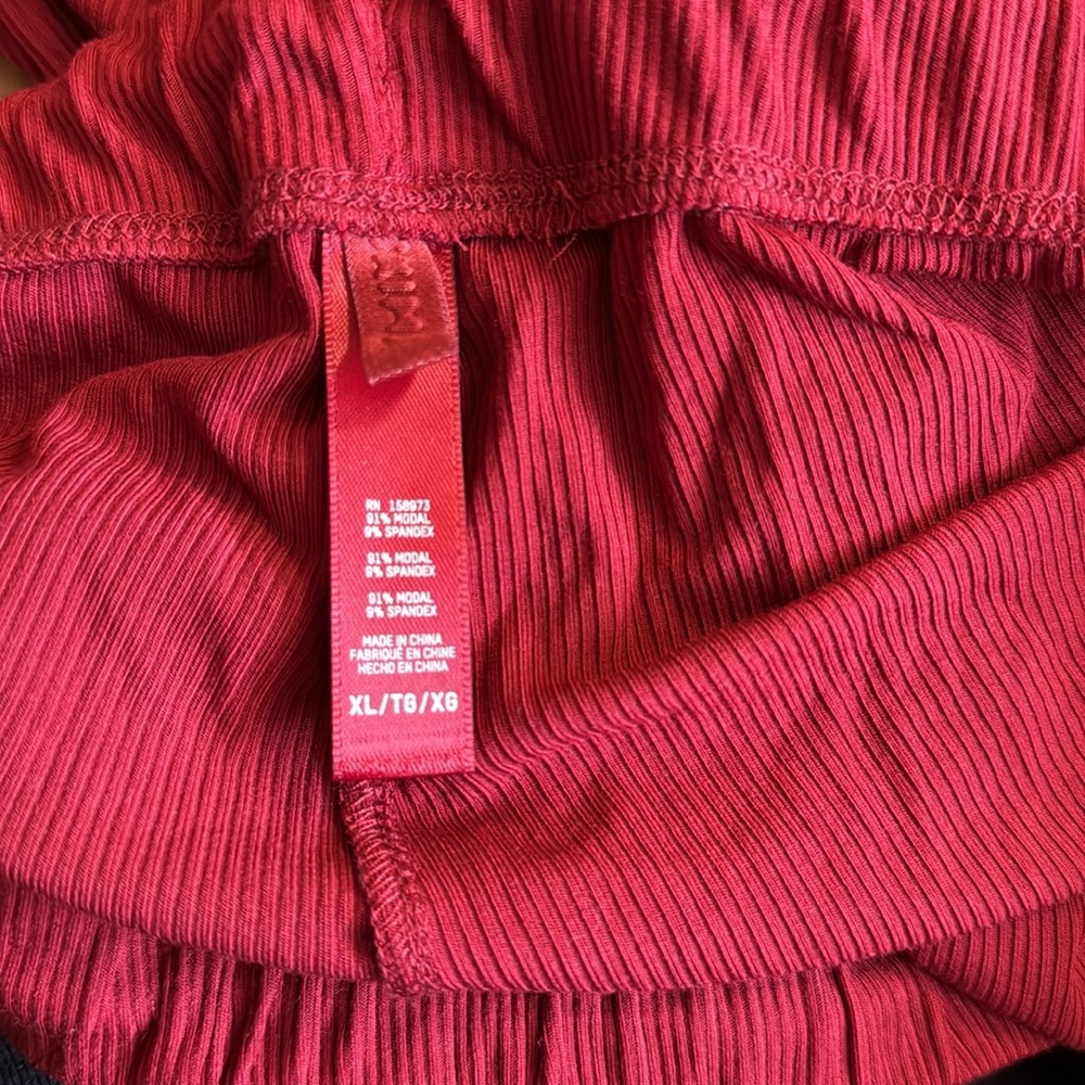New Skims red lounge pants XL - Picture 4 of 4